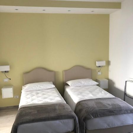 Villa Zaira Sorbara Bagian luar foto